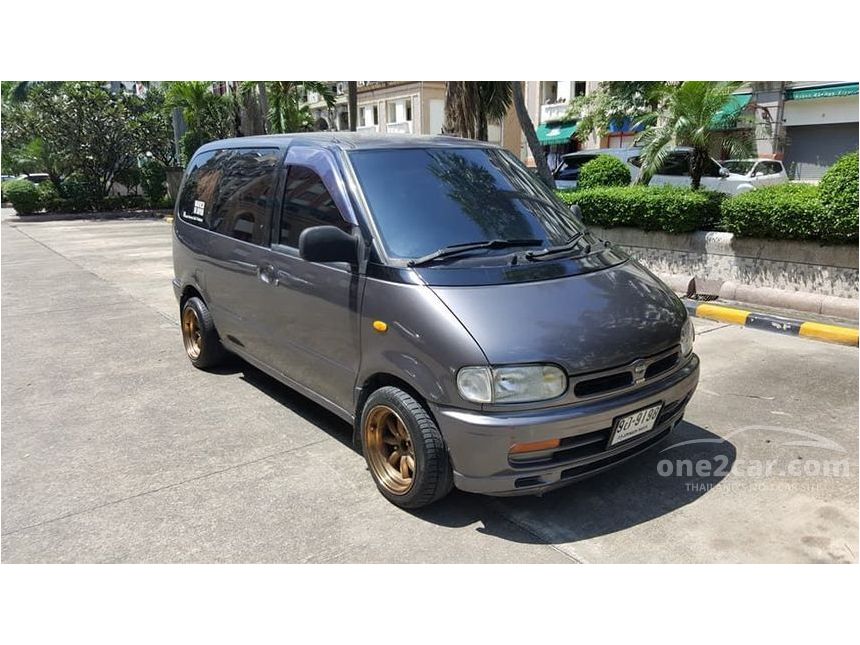 Nissan serena 1994