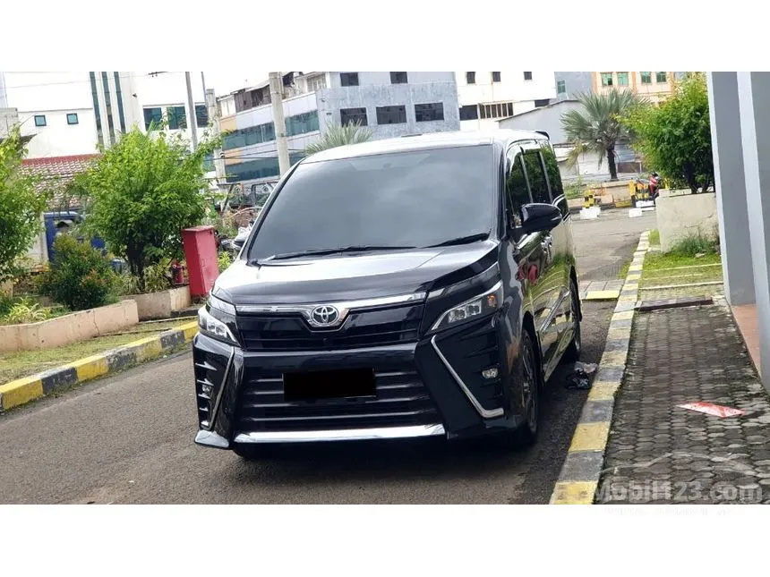 2021 Toyota Voxy MPV