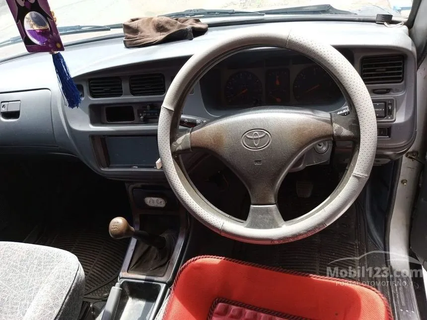 2001 Toyota Kijang Krista MPV