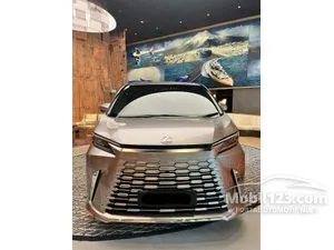 2025 Lexus LM 350h 2.5 4 Seater MPV