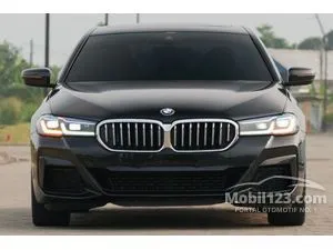 2022 BMW 520i 2.0 M Sport Sedan