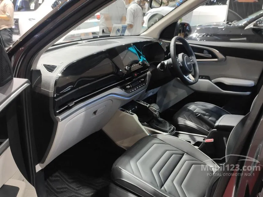 2023 KIA Carens Premiere MPV