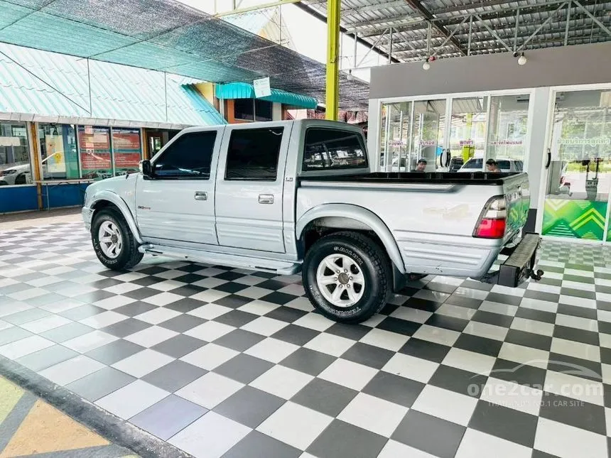 2001 Isuzu Dragon Eyes LS Cab-4 Pickup