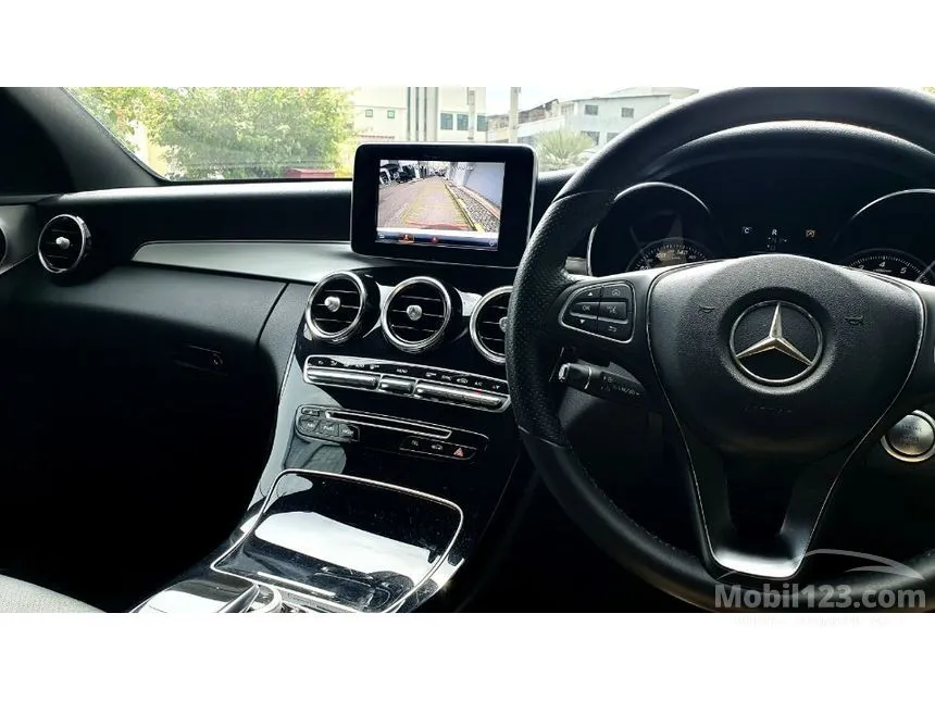2018 Mercedes-Benz C200 AMG Line Sedan