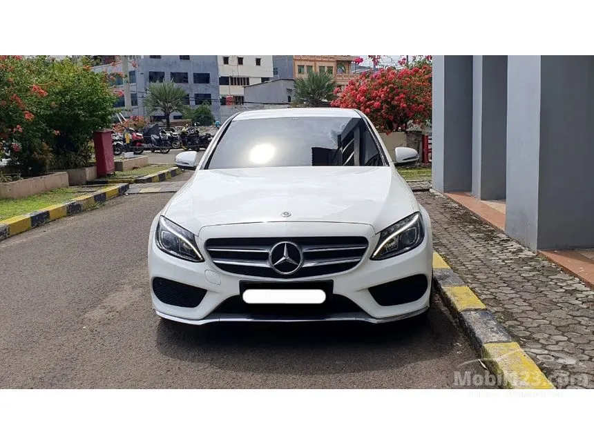 2018 Mercedes-Benz C200 AMG Line Sedan