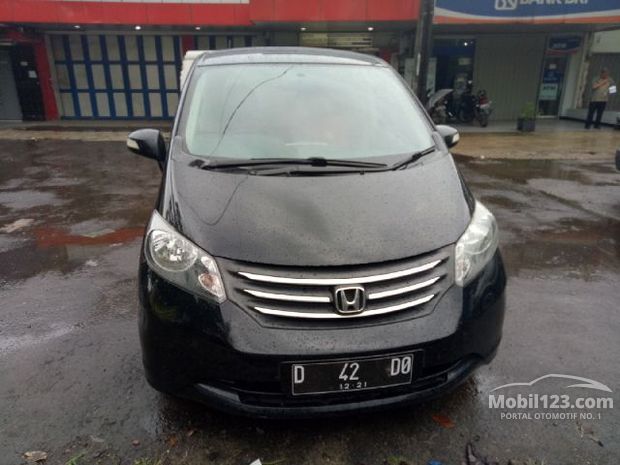  Honda Freed E Mobil Bekas Baru dijual di Bandung Jawa 