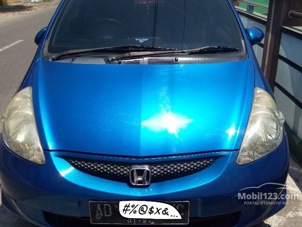 Honda Jazz Mobil bekas dijual di Jawa-tengah Indonesia 