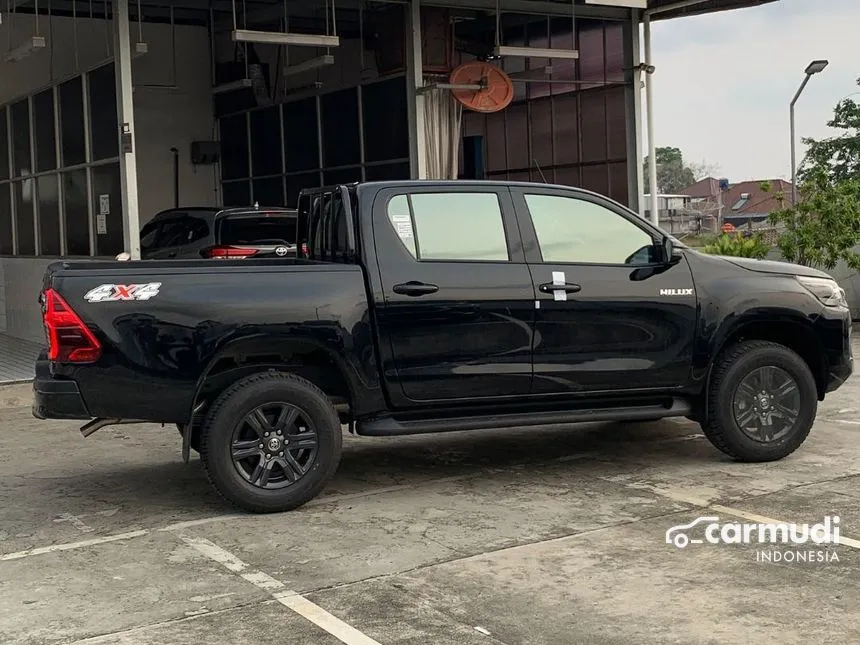 2024 Toyota Hilux V Dual Cab Pick-up