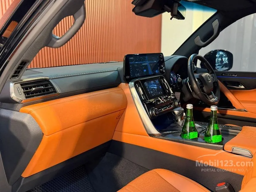 2023 Lexus LX 600 VIP SUV