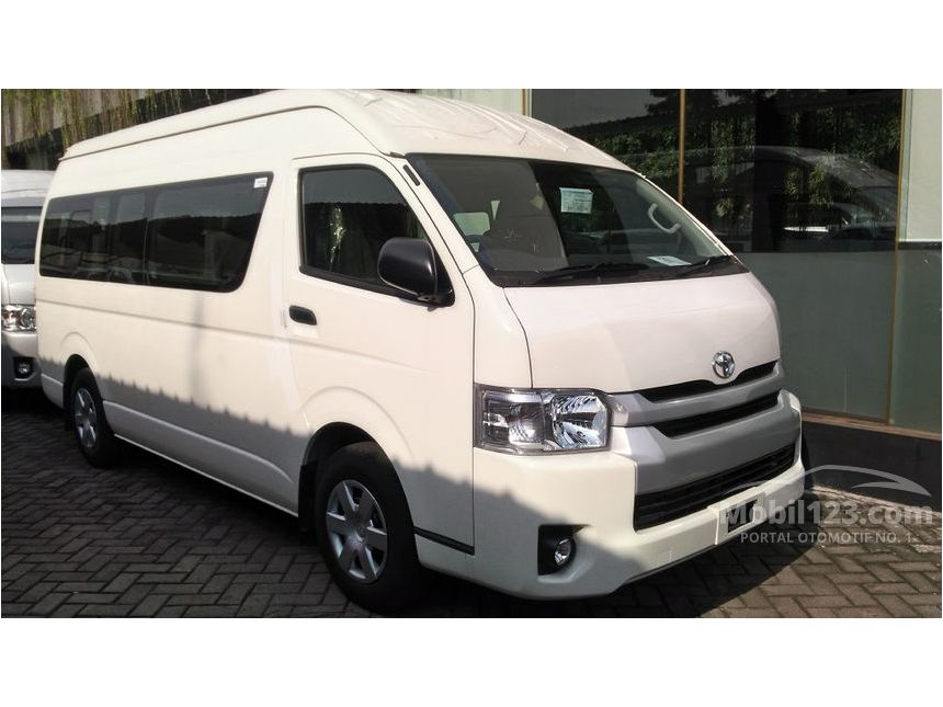 Toyota Hiace Putih - Mobil Bekas - Waa2