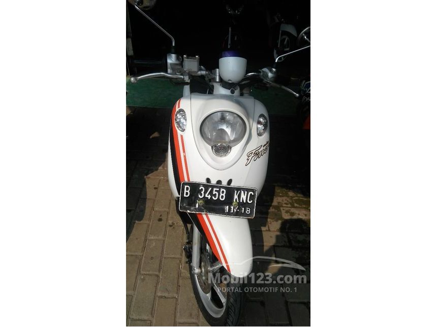 Jual Motor  Yamaha  Fino  2013  0 1 di Jawa Barat Automatic 