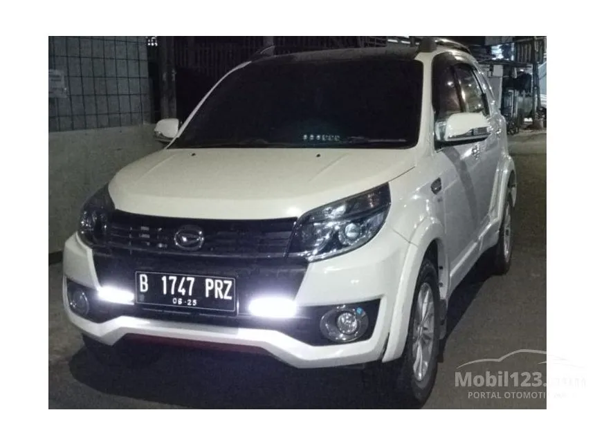 Jual Mobil Daihatsu Terios 2015 TX 1.5 di DKI Jakarta Automatic SUV Putih Rp 140.000.000