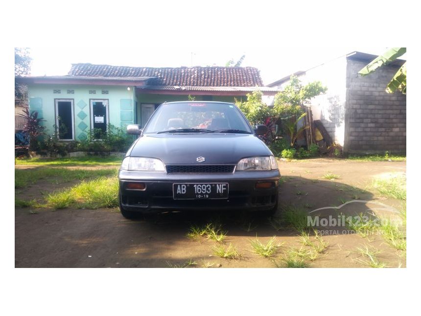 1992 Suzuki Esteem Sedan