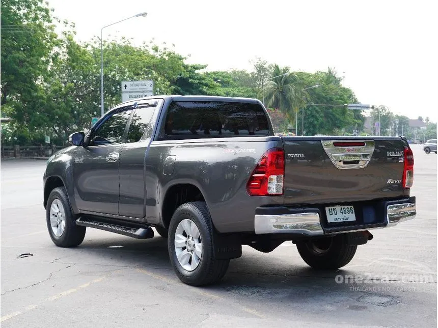 2017 Toyota HILUX REVO E Plus Prerunner Smart Cab Pickup
