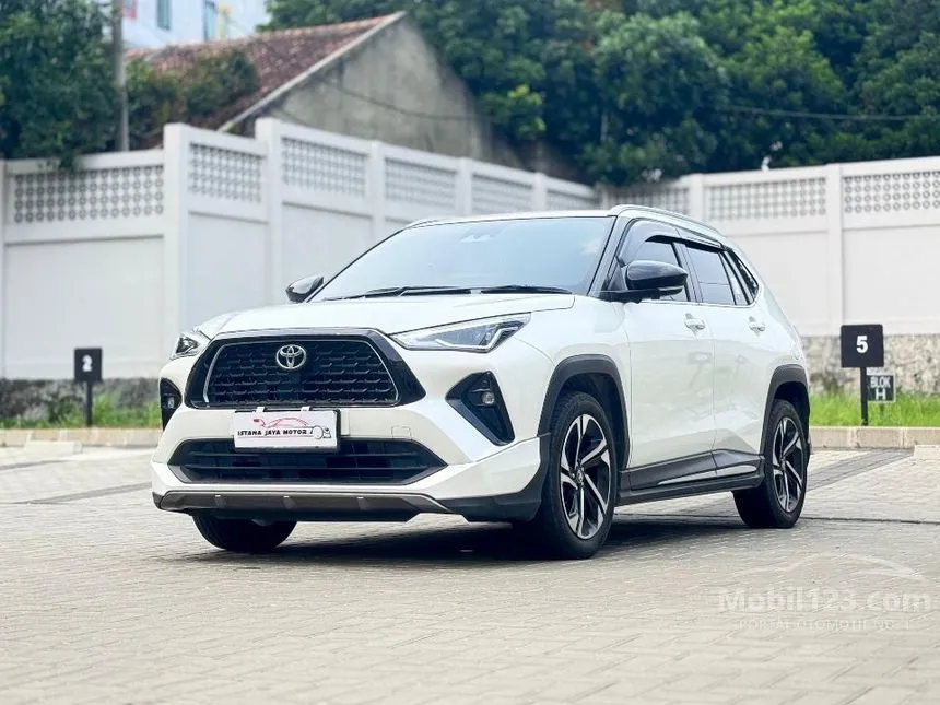 2025 Toyota Yaris Cross S (Premium Colour) SUV