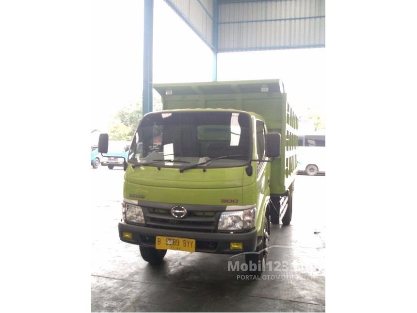 Jual Mobil  Hino  Dutro 2019 4 0 di Banten Manual Trucks 