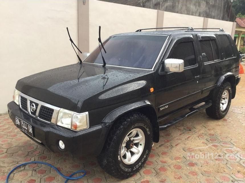 Jual Mobil Nissan Terrano 2004 Spirit S2 2.4 di Bangka 