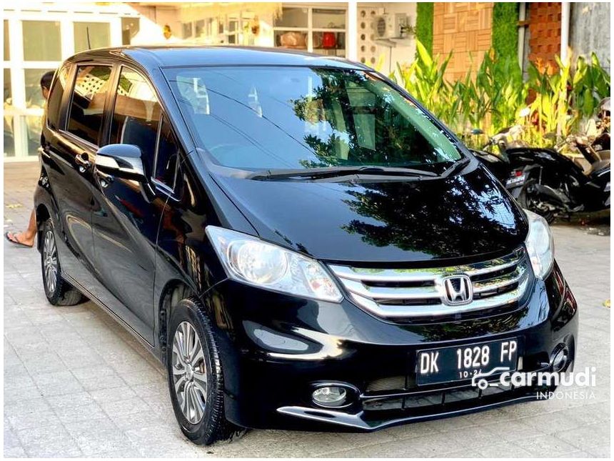 Jual Mobil Honda Freed 2014 E 1.5 di Bali Automatic MPV 