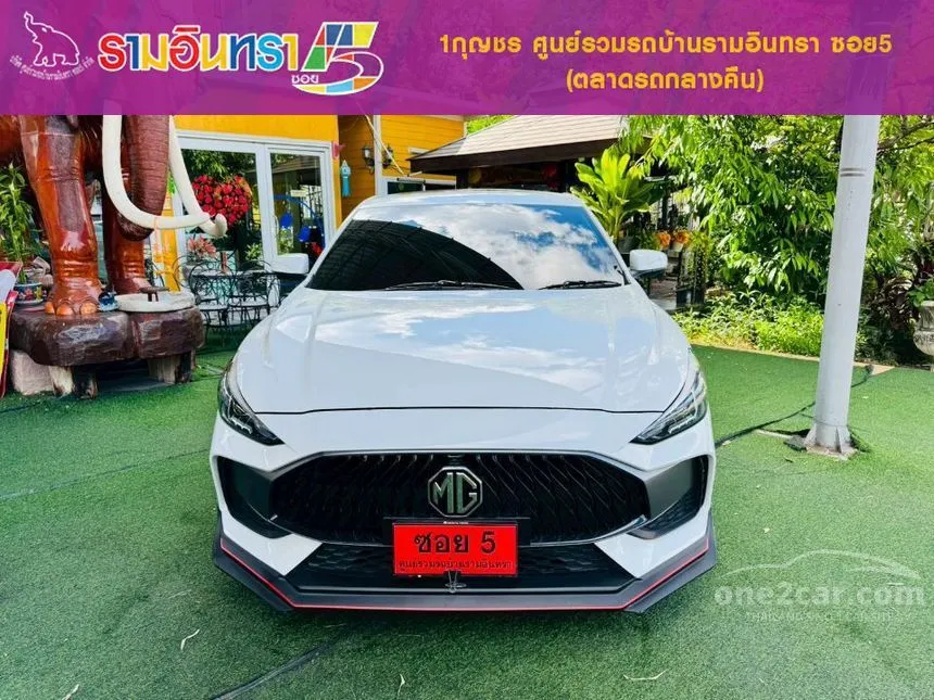 2025 MG MG5 X Sedan