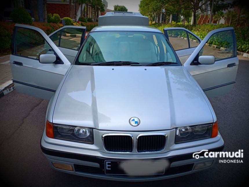 1998 BMW 318i 1.8 Manual Sedan