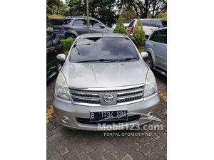 Nissan Grand Livina Ultimate Mobil bekas dijual di 