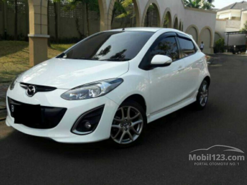 Jual Mobil Mazda 2 13 R 1 5 Di Banten Automatic Hatchback Putih Rp 143 000 000 Mobil123 Com