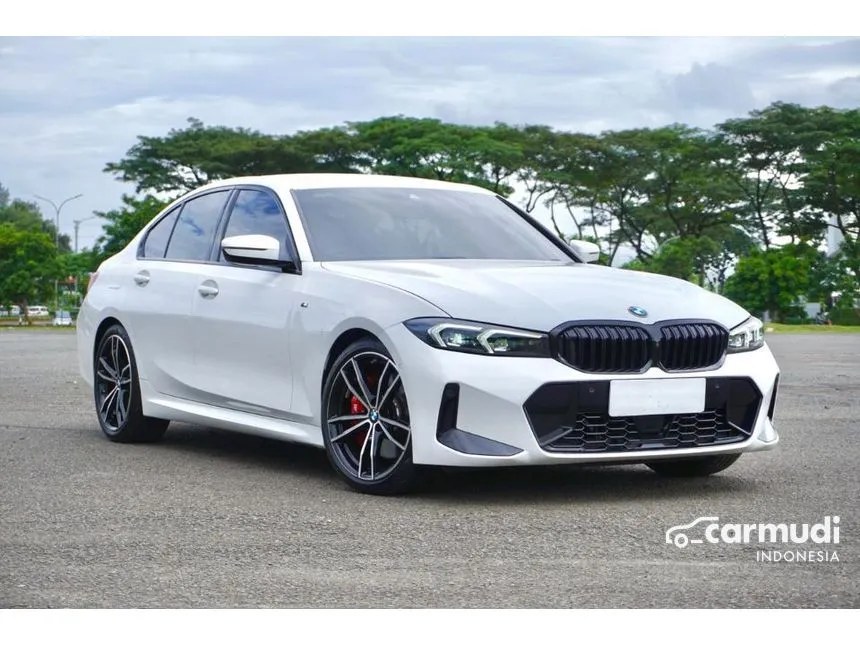 2024 BMW 330i M Sport Pro Sedan