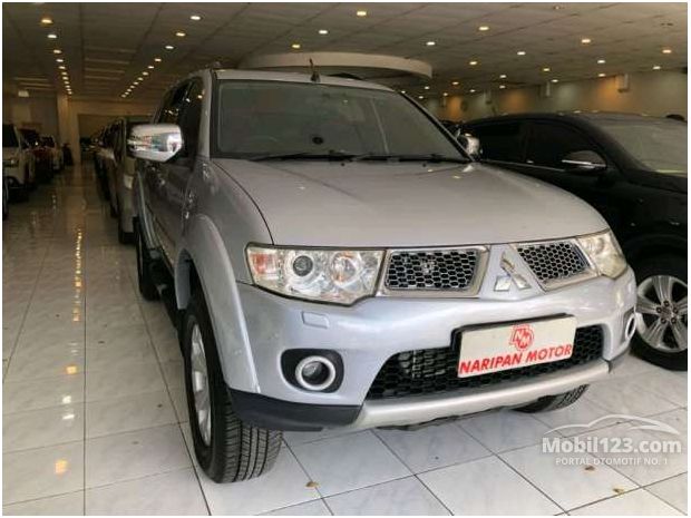 Mitsubishi Pajero Sport Dakar Mobil bekas dijual di Mitsubishi Pajero Sport Dakar Mobil bekas dijual di