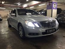 2011 Mercedes-Benz E200 1.8 CGI Sedan classic CGI istimewa dengan harga terbaik ..cash and credit ..harga nego