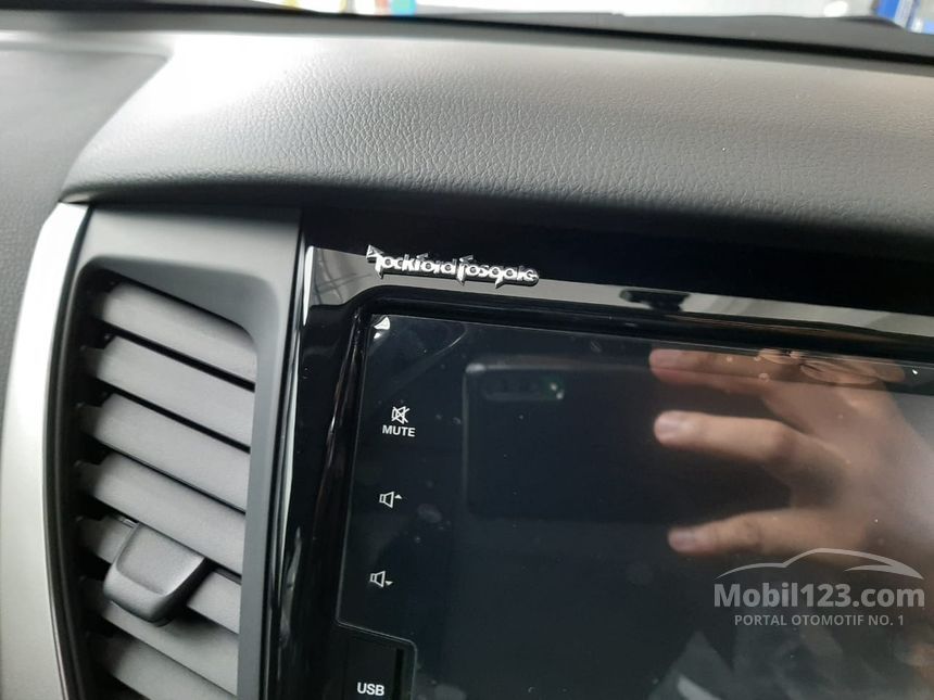 39+ Pajero Sport Rockford 2020 PNG