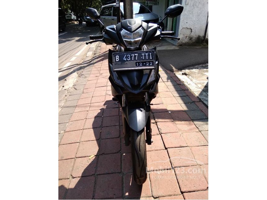 Jual Motor  Honda  Supra 2017 GTR  150  0 2 di DKI Jakarta 