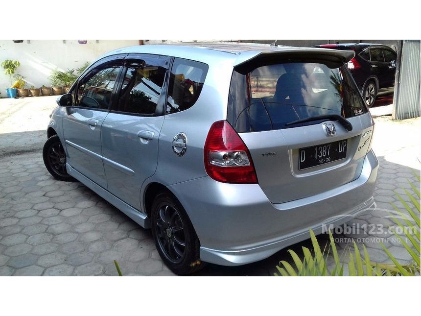 Jual Mobil  Honda Jazz  2005  VTEC  1 5 di Jawa Barat 