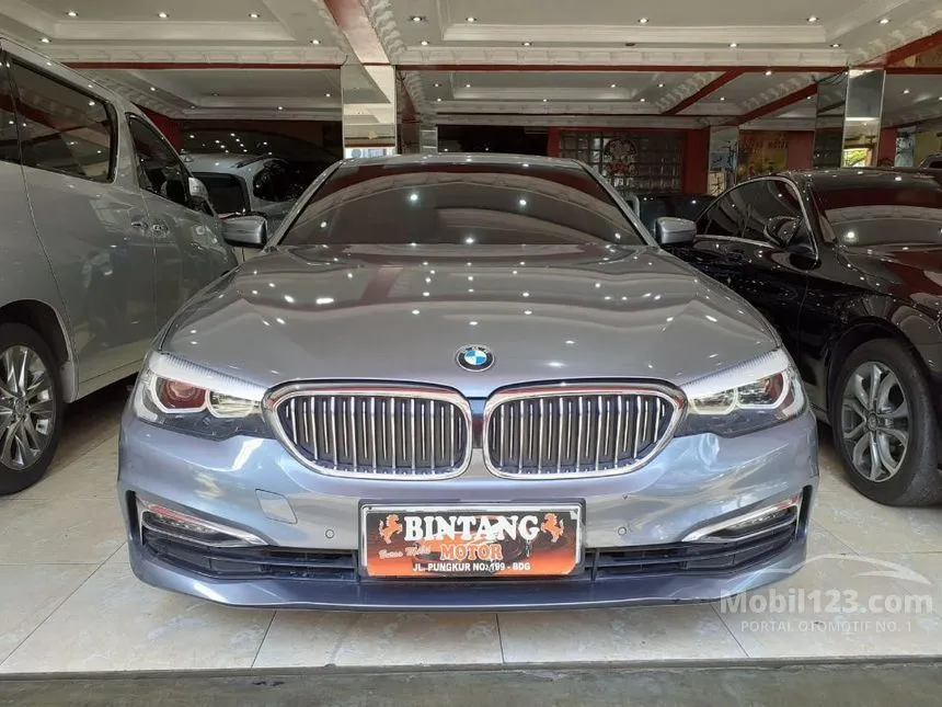 2018 BMW 520i Luxury Sedan