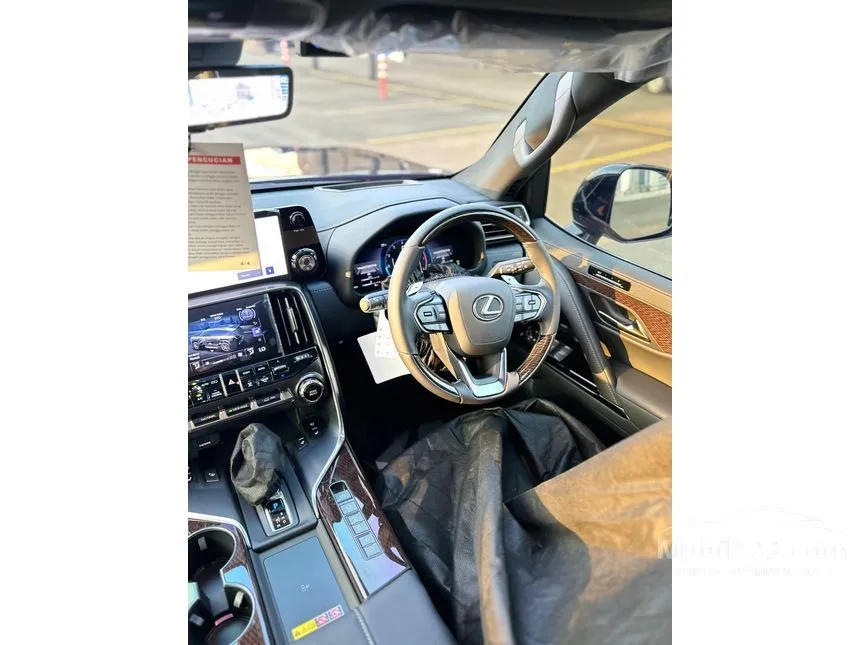 2026 Lexus LX 700h SUV