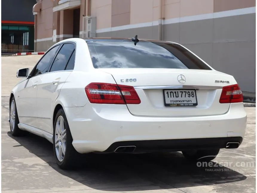 2012 Mercedes-Benz E200 Elegance CGI BlueEFFICIENCY Sedan