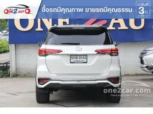 2017 Toyota FORTUNER 2.4 V SUV