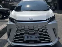2025 Lexus LM350h 2,5 Base Spec Van Wagon