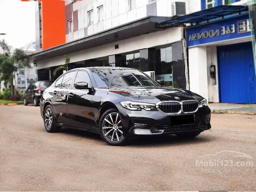 Jual Mobil BMW 320i 2021 Dynamic 2.0 di DKI Jakarta Automatic Sedan Hitam Rp 655.000.000