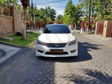 2014 Honda Accord 2.4 VTi-L Unit Terawat warna favorit