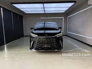 2024 Lexus LM 350h 2.5 7 Seater MPV