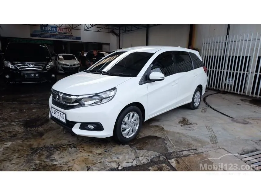Jual Mobil Honda Mobilio 2018 E 1.5 di Banten Automatic MPV Putih Rp 170.000.000