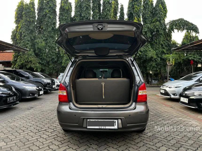 2011 Nissan Grand Livina XV MPV