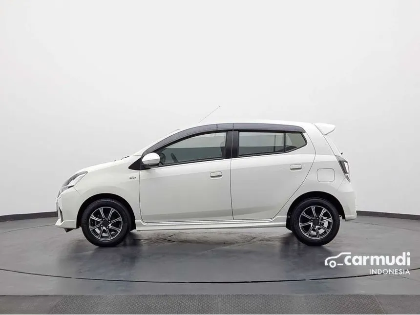 2022 Daihatsu Ayla R Hatchback