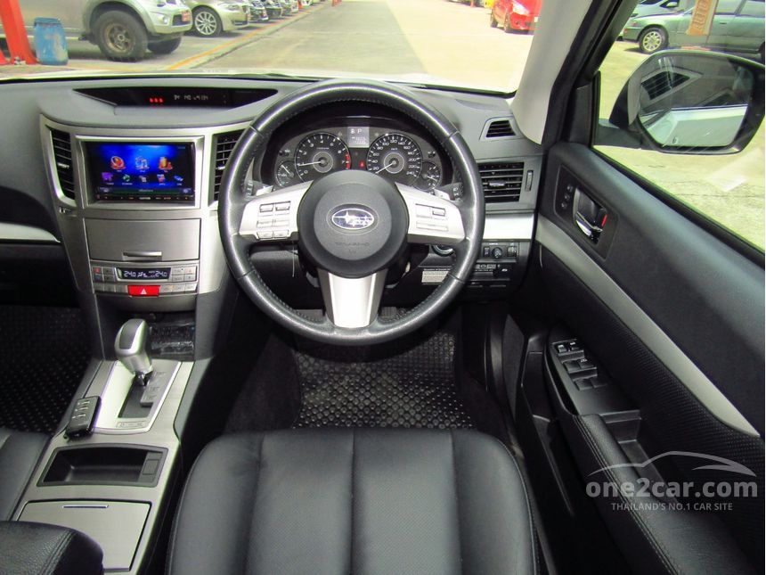 Subaru Outback 2013 2.5 in กรุงเทพและปริมณฑล Automatic Wagon สีขาว for