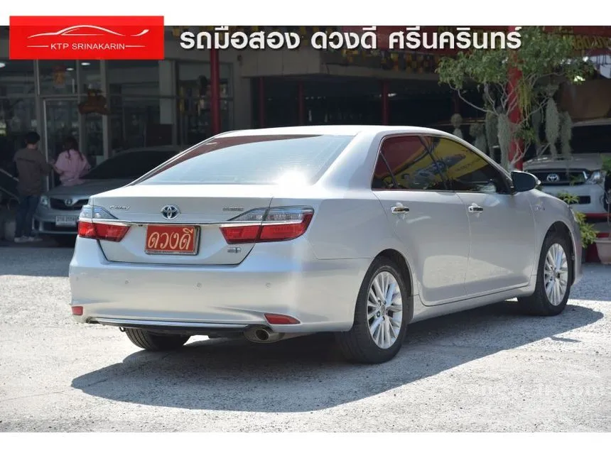 2017 Toyota Camry Hybrid Sedan