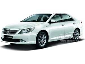 Toyota Camry Mobil Bekas Baru dijual di Medan Sumatera 