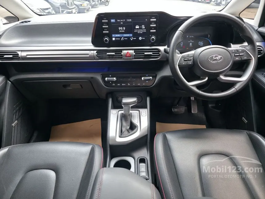 2023 Hyundai Stargazer X Prime MPV
