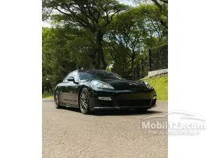 2013 Porsche Panamera 4.8 GTS Hatchback
