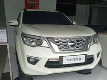 2019 Nissan Terra 2,5 E at special diskon,tdp ringan ready stock