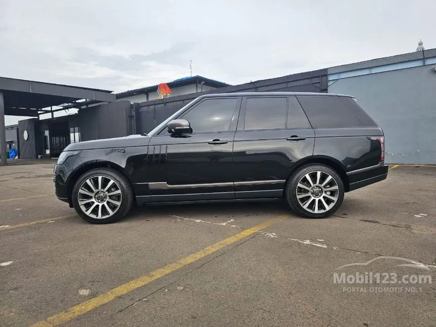 2013 Land Rover Range Rover Vogue SUV